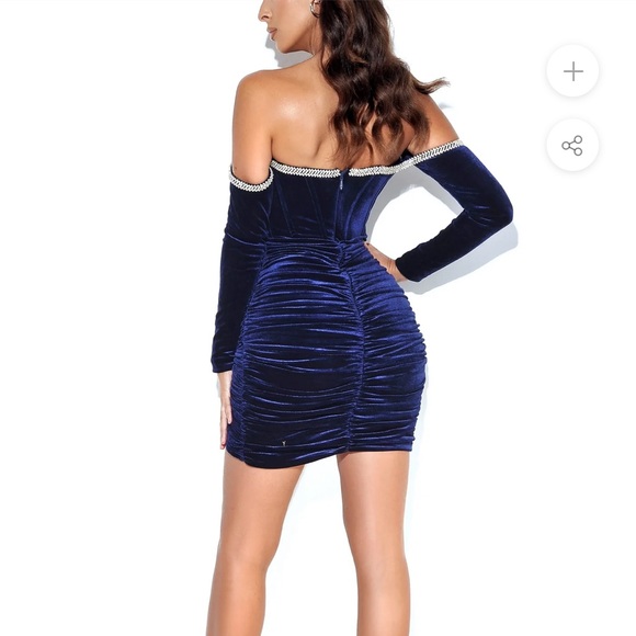 Miss Circle Navy Velvet Off-Shoulder Mini Dress 👗 - Picture 7 of 12